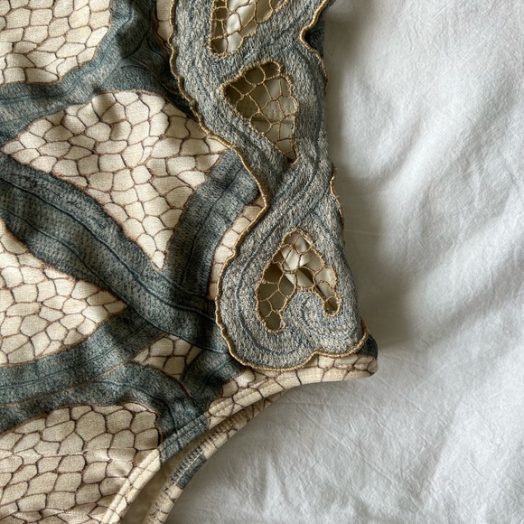 ✨SOLD✨ Agua De Coco Brazil designer one piece bathing suit MSRP $675 - Picture 3 of 8